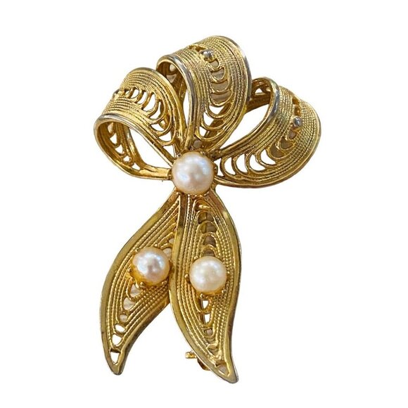 Vintage Goldtone and Faux Pearl Vintage Brooch Filigree Ribbon Shape 1.75" - Picture 14 of 14